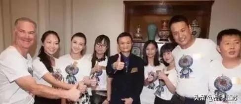 顺丰奖励小哥完整视频,快递小哥连升三级国家授予特别奖