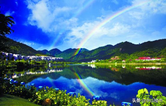 低密舒适人居,低密品质人文大城