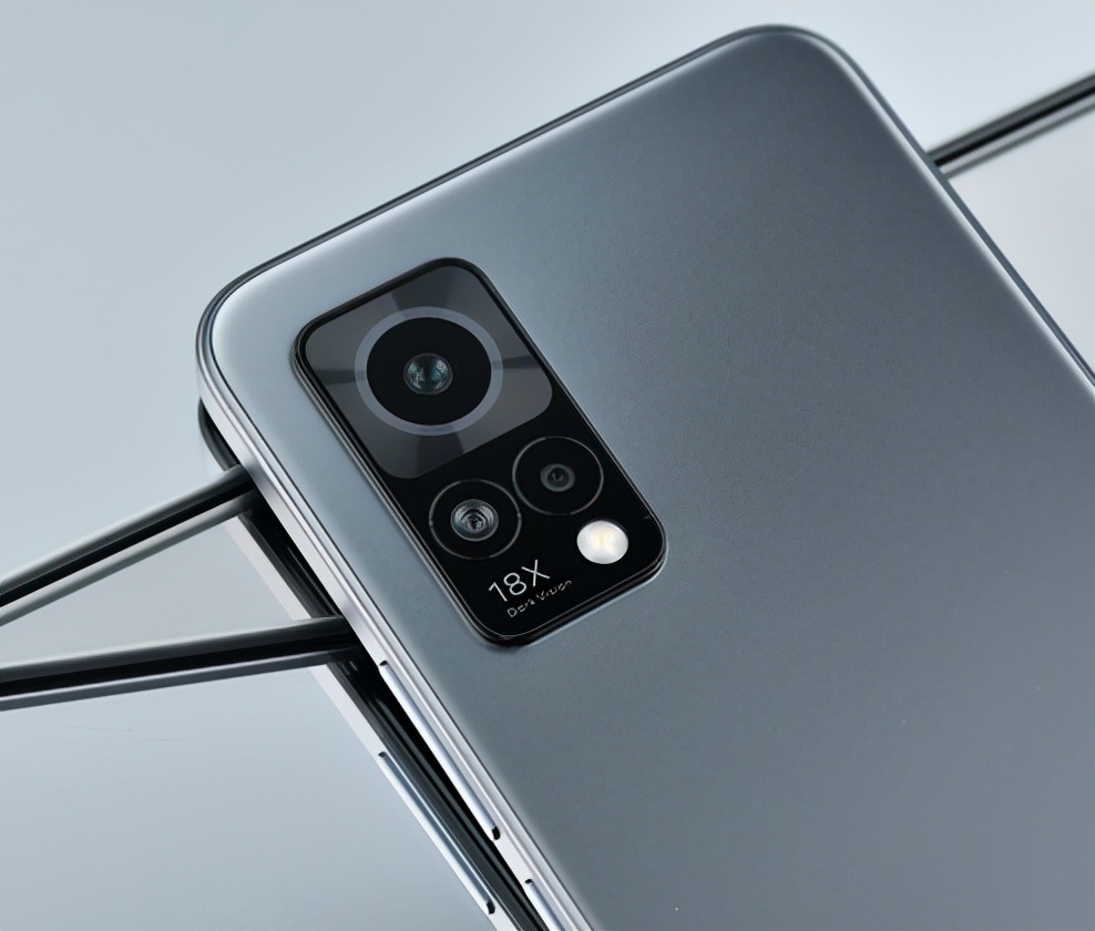 魅族18x和小米10s哪个值得买,魅族18x禅白颜值