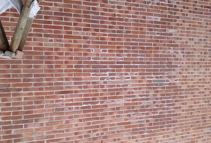 石材反碱和泛碱的区别,室外地面石材泛碱怎么办