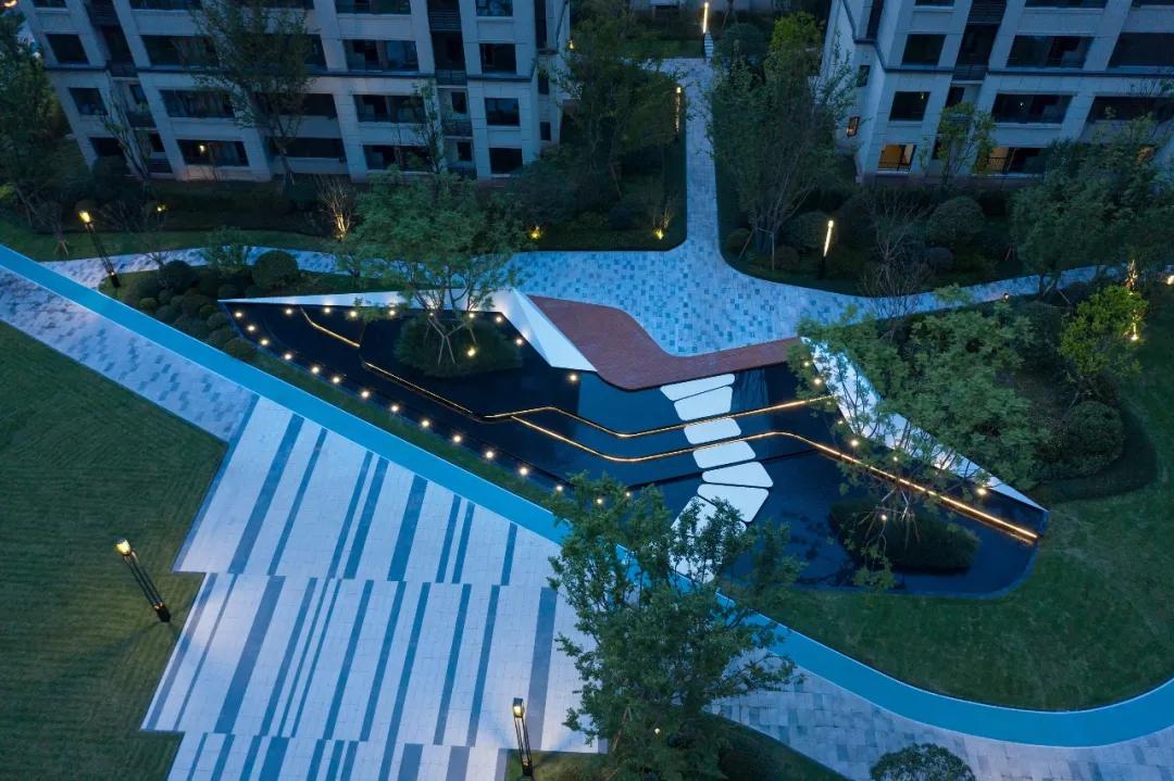 万科金开悦府,万科金开悦府高压线