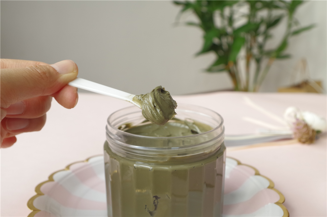 肌肤清透的秘密，就是绿豆火山泥面膜
