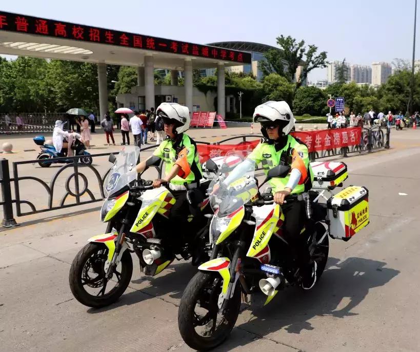 盐城gai上的斜杠男青年,盐城gai网红