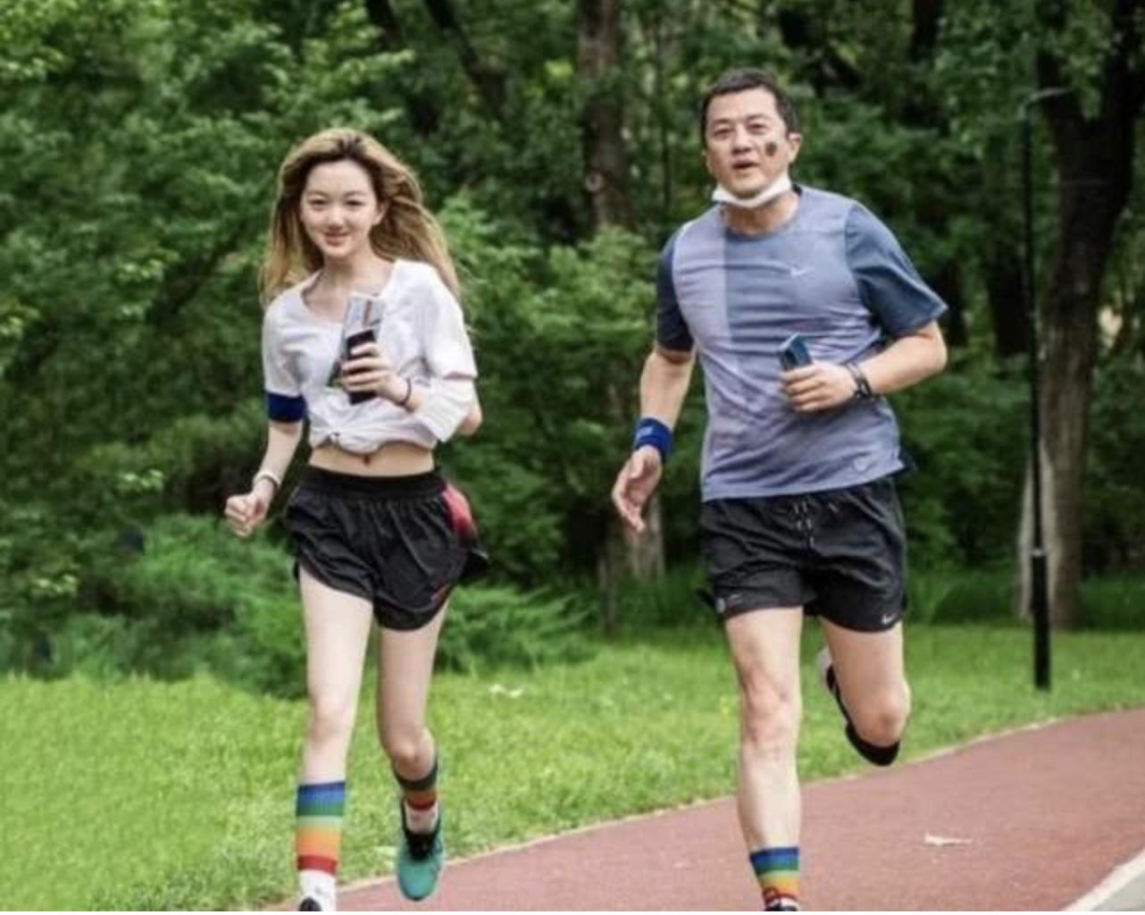 当初的女孩模样,兔唇小姑娘现在如何了