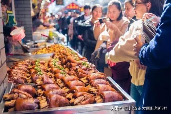 吃货们千万不要错过的昆明美食街,女吃货们打卡长沙网红美食街视频