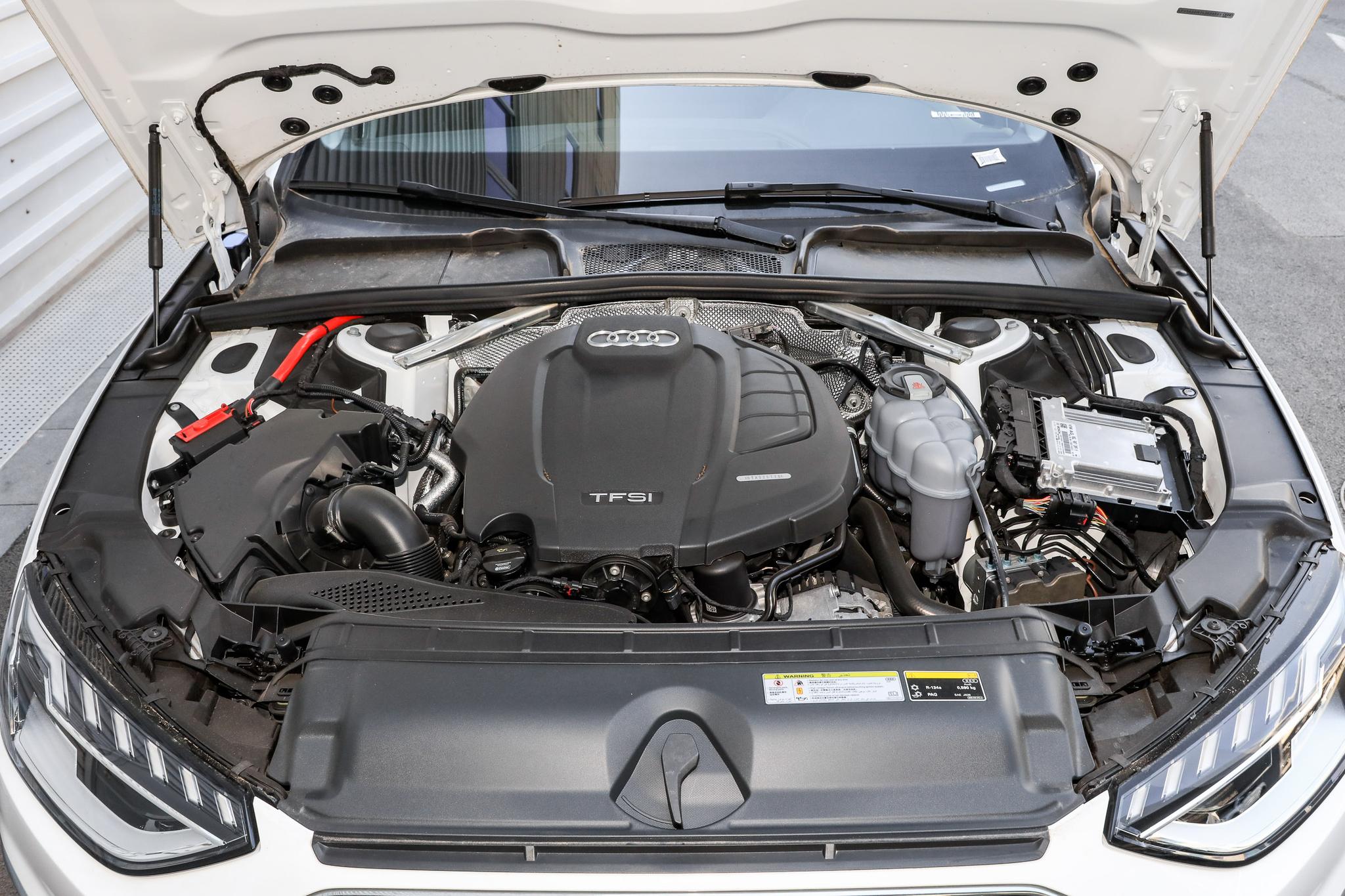 最低配的a4l值得买吗,奥迪a4l35和40有什么区别