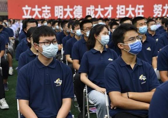 “选调生”有多香？到了30岁之后才明白，高校应届毕业生不要错过