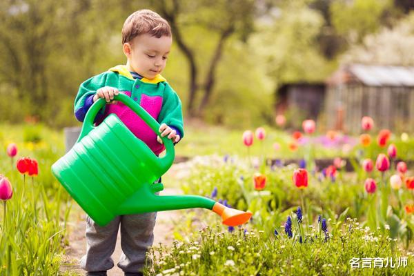 外国夫妻靠生孩子发家致富，被称英国“最不要脸”家庭，网友赞同