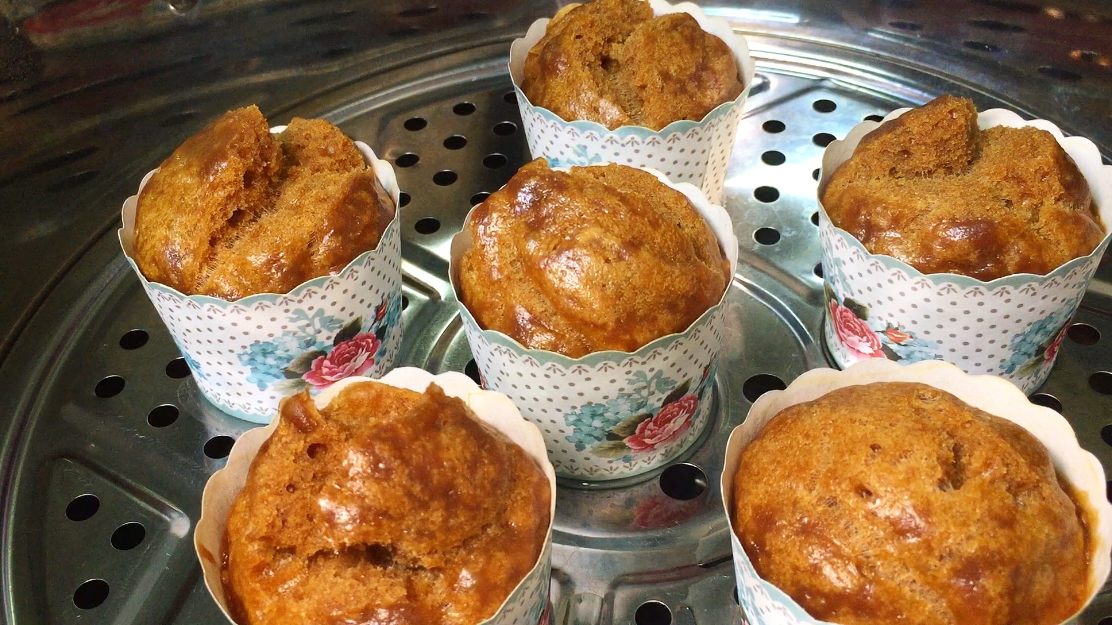 泡打粉和酵母粉一起和面有危害吗,泡打粉和酵母粉一起做发糕怎么放