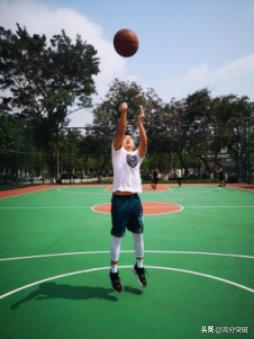 中考体育项目居家锻炼指南⑥|动图+分析，手把手教篮球练习技巧