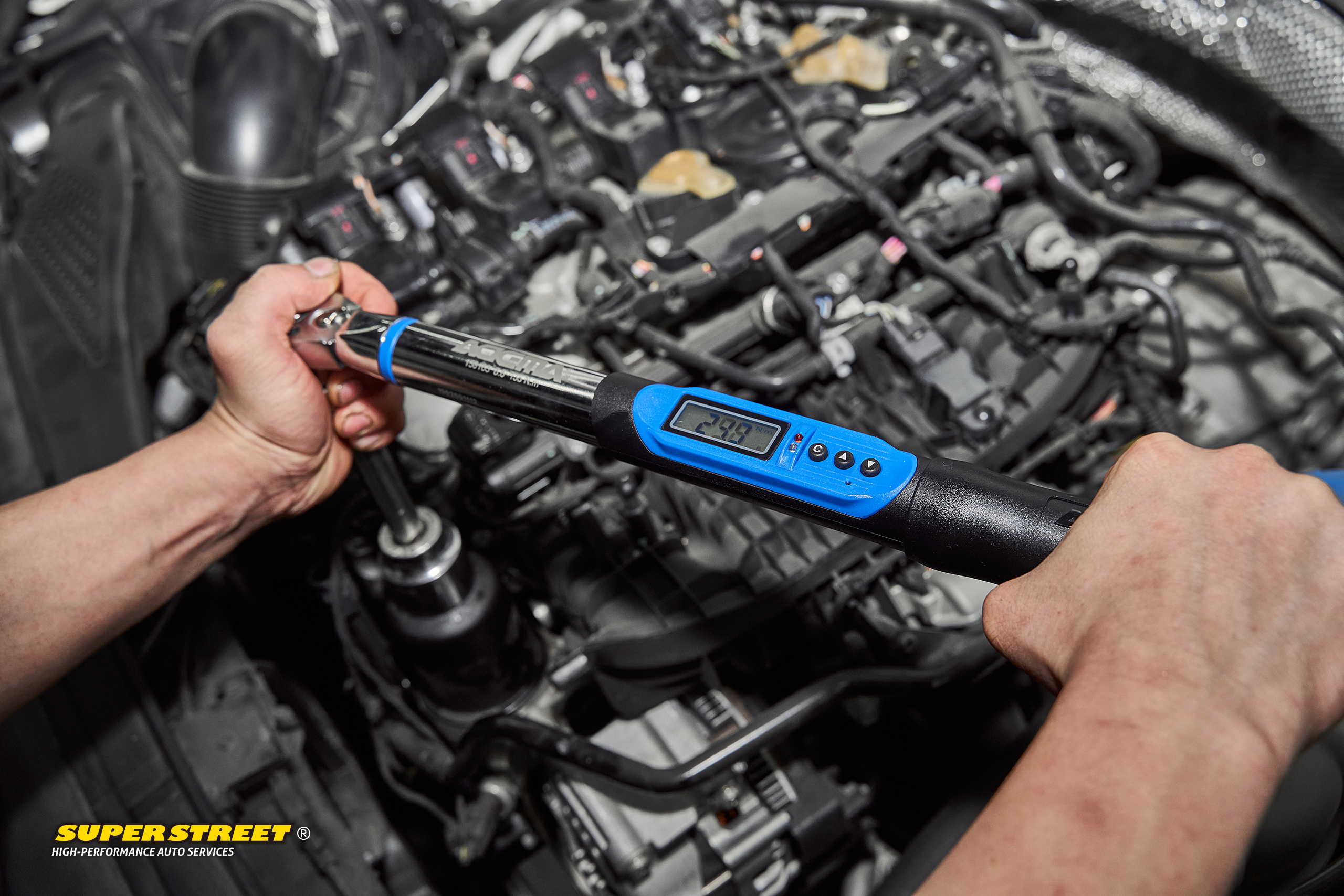 奥迪a4lb9用什么品牌机油,奥迪a4l壳牌机油推荐