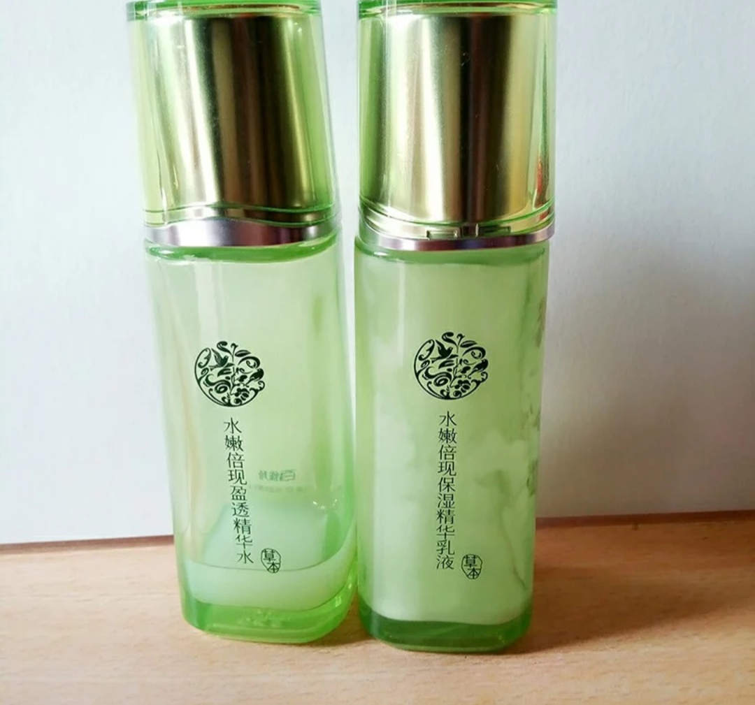 30岁补水保湿抗衰老国货水乳套装,40岁补水保湿水乳推荐淡斑