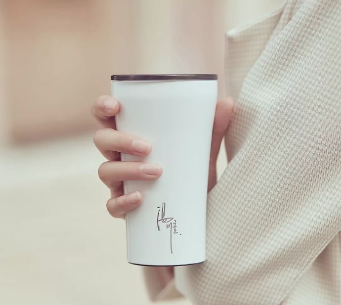 端着茶缸子喝咖啡，你也好意思自称时尚潮人？