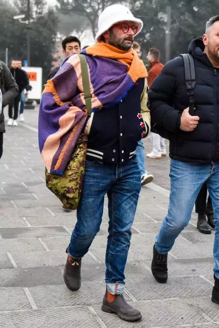 棒球服烂大街穿搭,棒球夹克优雅穿搭