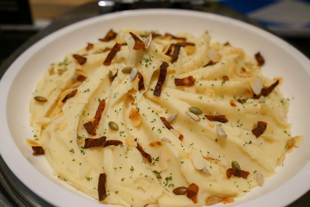 上海扬子江丽笙小龙虾自助餐,上海市扬子江万丽酒店地址