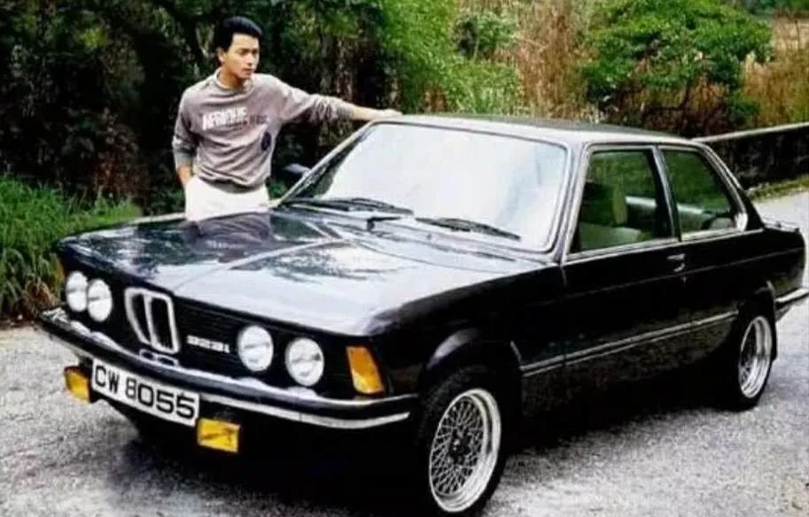 20岁大学生买下宝马430i，只因偶像的选择...他有着怎样的故事？