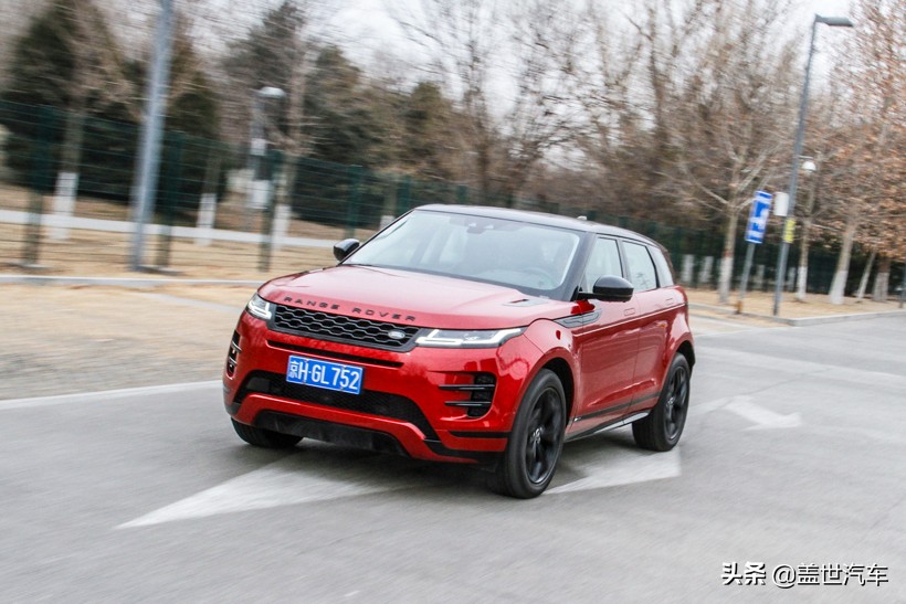 路虎揽胜极光却是个鲜活的例外,路虎揽胜极光刚性车身