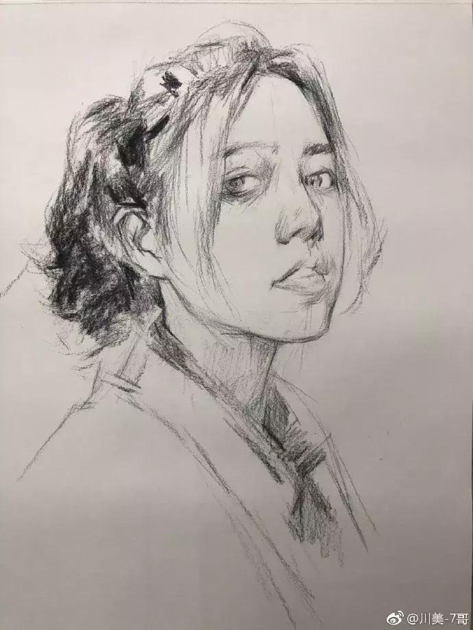 画素描时的动作细节描写作文,最难画的素描质感看看如何表现