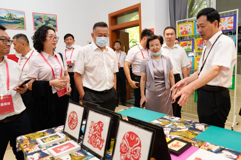 恒大为中国足球做出巨大贡献,恒大铁腕治军为中国足球树立榜样