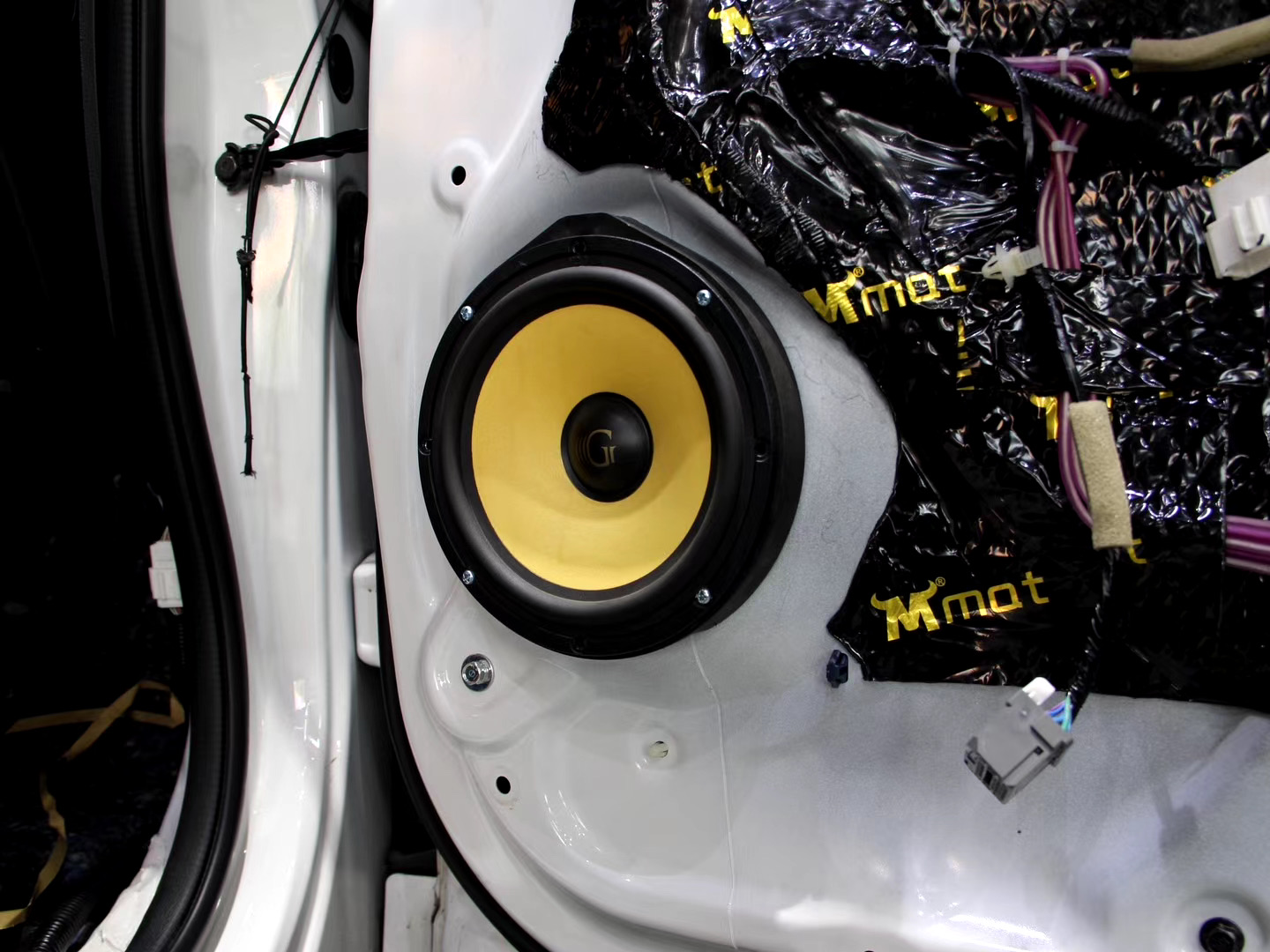 音皇汽车音响改装优惠团购,音响改装音皇