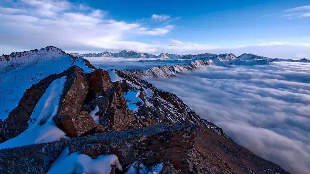 看阿坝县全景,阿坝环线海拔一览表