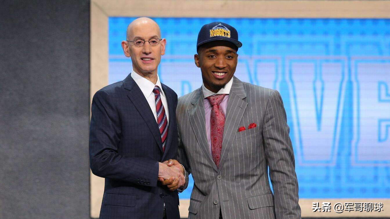 多诺万米切尔中距离,多诺万米切尔最强一战