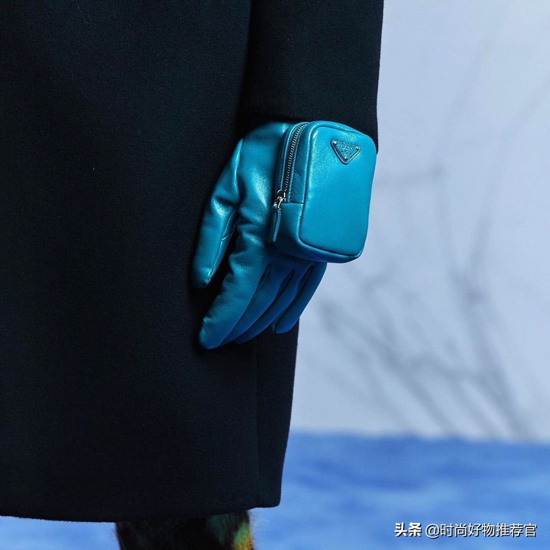 一周新包|古驰哆啦A梦手袋,LV托特包,缪缪绗缝包等