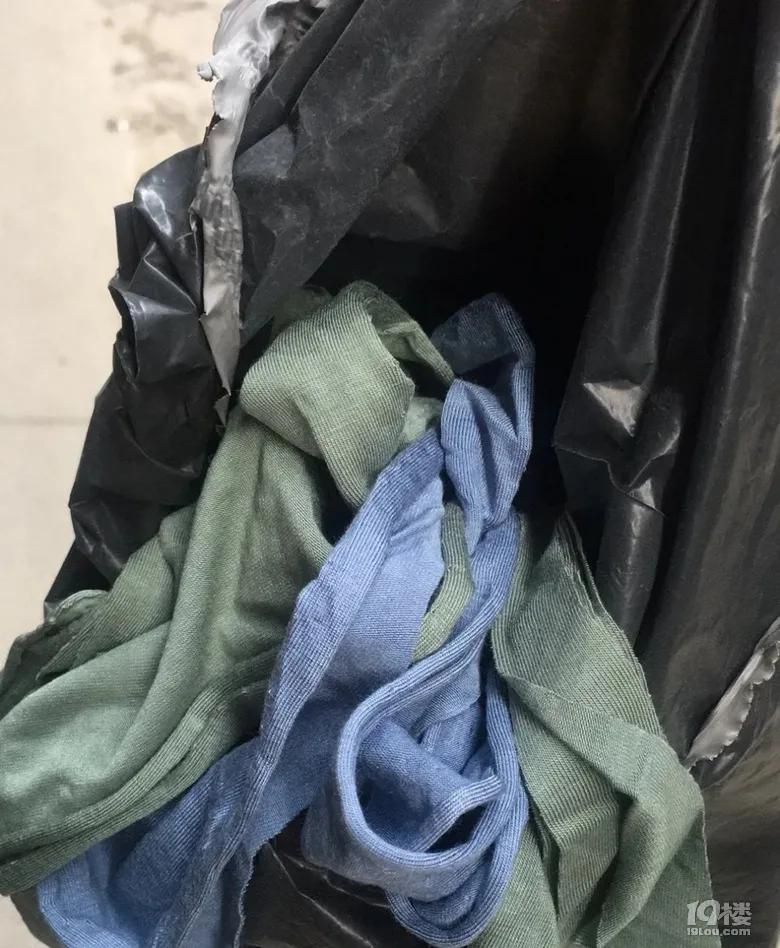 女子没下单却收到快递,女子没网购却不停的收到快递推文