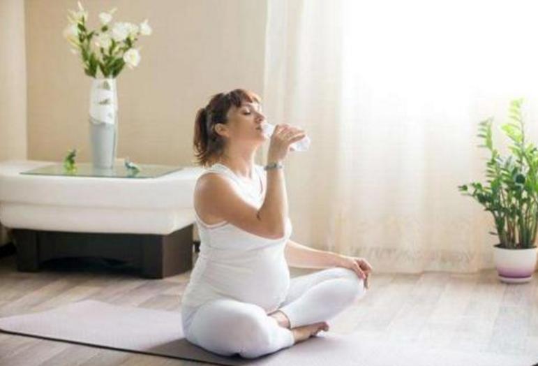 孕期喝水妙招,孕期怎样正确喝水