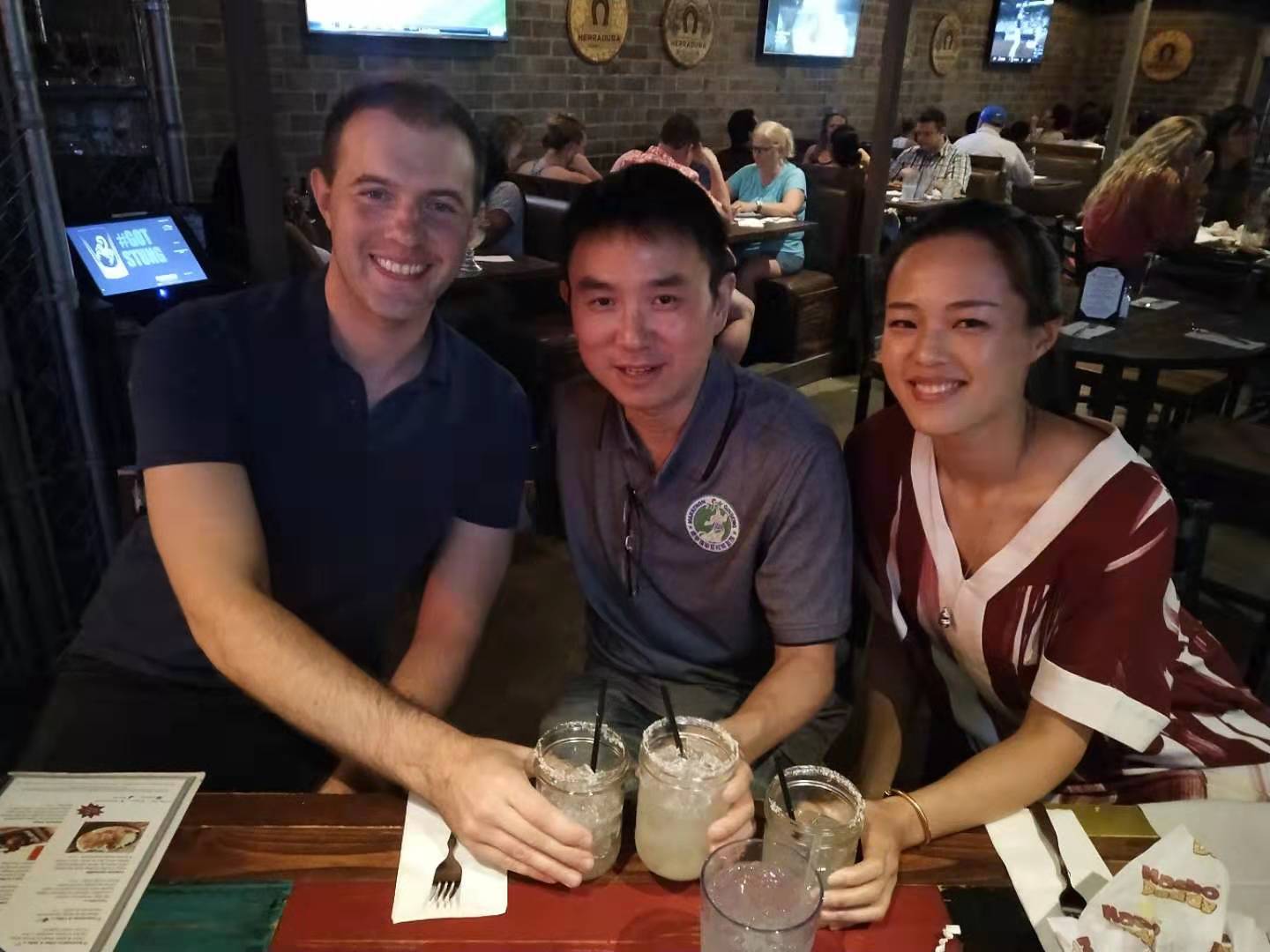 这项亚洲顶级赛事进入第三年，创始人来自美国，有一对中国弟妹