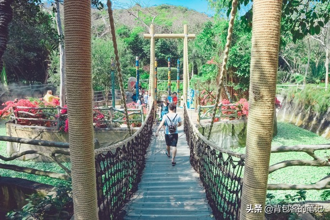 进出景区排队3个小时,岛上物价高上天,这的游客还是多的挤破头