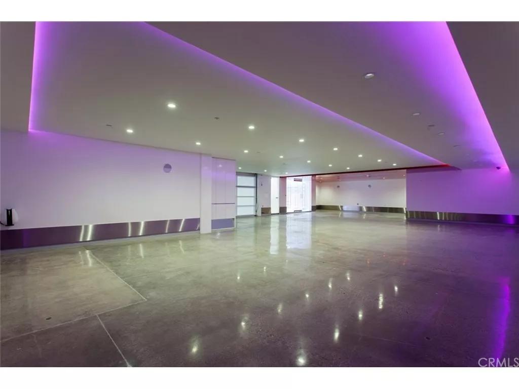 开车进故宫空姐被扒!溥仪都要买票,特朗普也须步行,你凭啥?