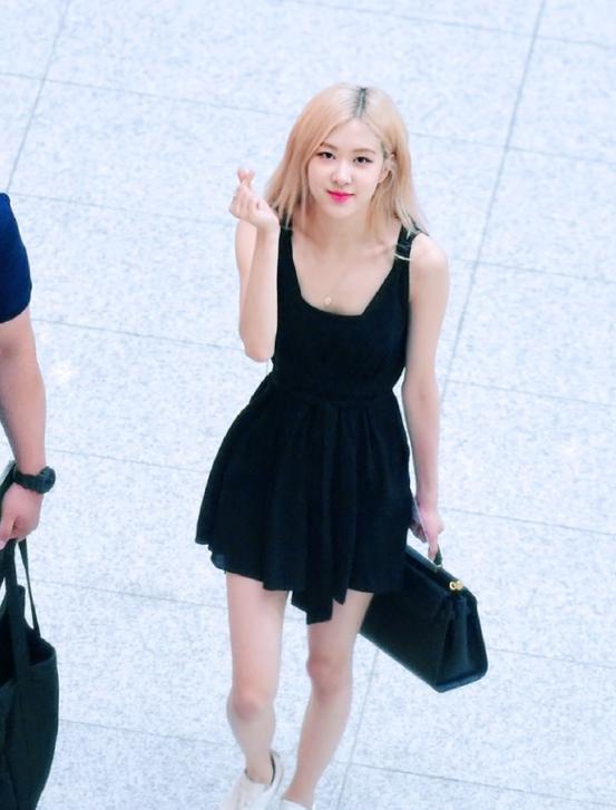 朴彩英穿搭上短下长,朴彩英穿搭光腿神器