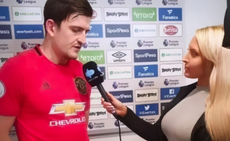 曼联8000万买了个寂寞，利兹联除了有女记者，还有1.05亿