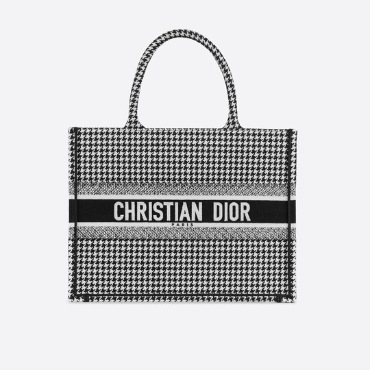 Dior发布迷你BookTote手袋:超迷你尺寸托特包