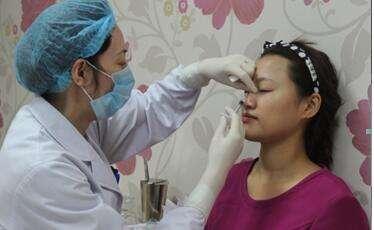 经常打玻尿酸10年后会有什么变化,连打几次玻尿酸就会持久呢