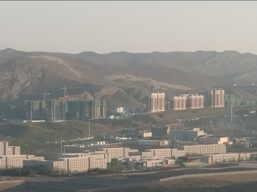 住在乌鲁木齐大山脚下的十个大型小区全在这里！有你家吗？