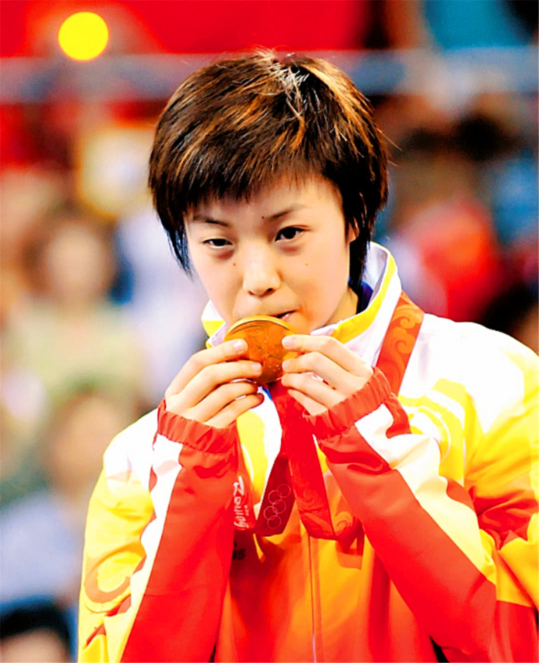 10位嫁给老大叔的女星,嫁给大爷的8位女星