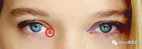 牙缝大、脸盘方，这位“法兰西玫瑰”是怎么美出了自己的特色？