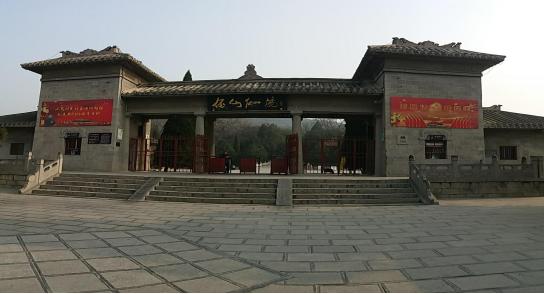 神秘的大伾山一景一传说一路风景皆故事，“只怨”不在此山中