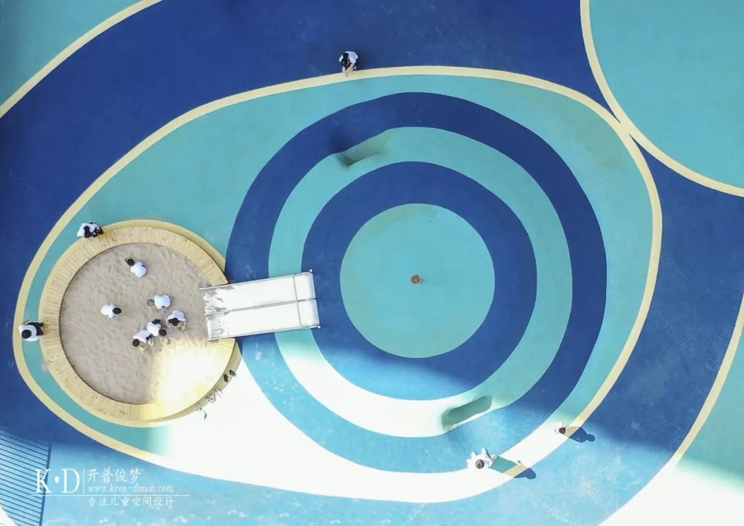 泉州金碧辉煌的幼儿园,泉州幼儿园空间设计效果图