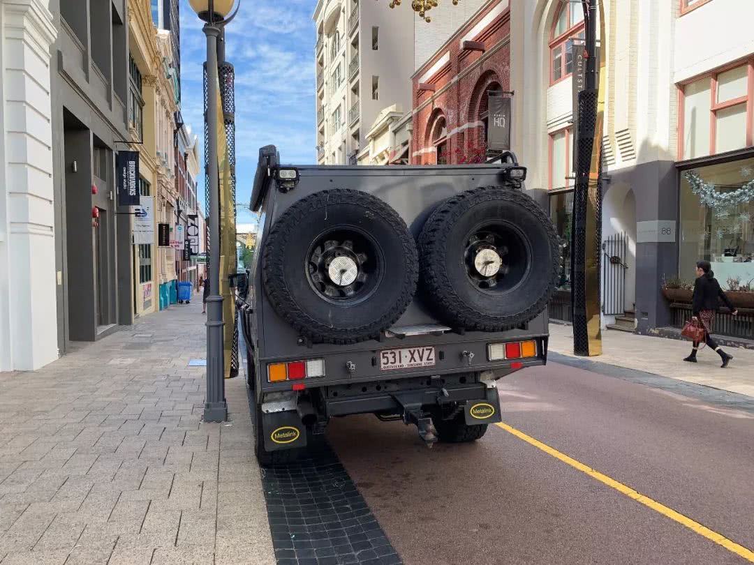 这地方是男人天堂,我们的大宝马也怕了