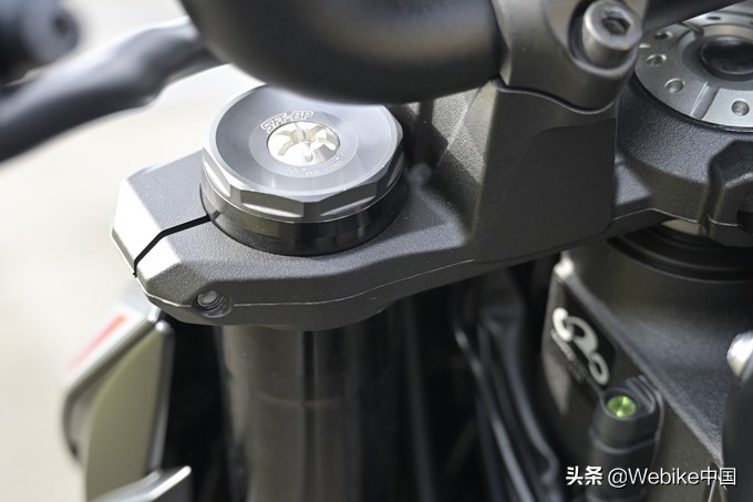 测评川崎zrx1200视频,川崎z1000和宝马s1000r选哪个