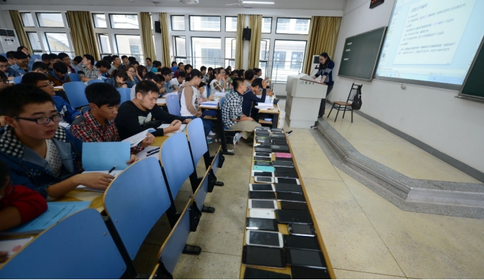 穷清华富北大不要命是什么意思,穷清华富北大不要命什么意思