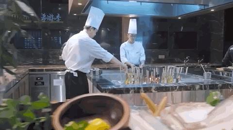 海口希尔顿酒店海鲜自助餐费用 (希尔顿海岛度假放松)