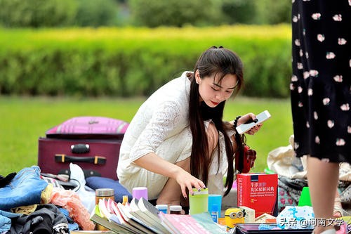 彭燕：天上飘过的那朵云（散文）