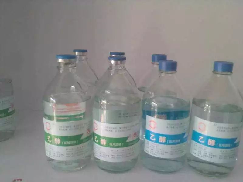 纯棉衣服有油漆怎么清洗干净,衣服打印的油漆怎样能清洗掉