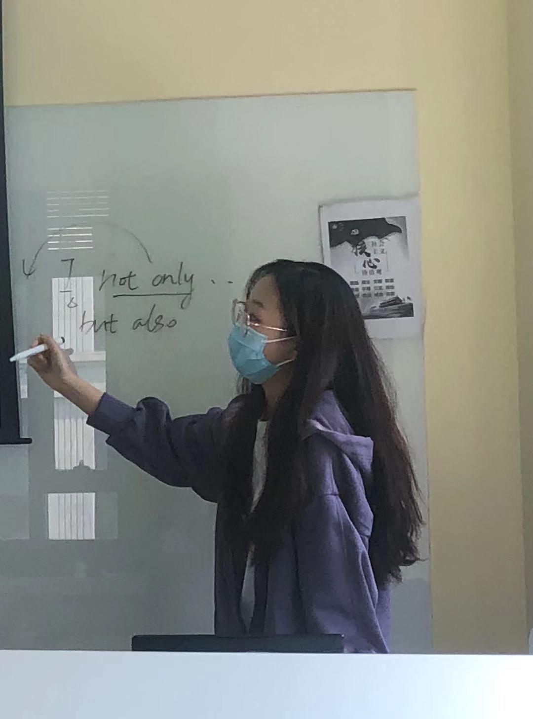 只要上班够土下班就没人认出,只要上班够土下班就认不出来