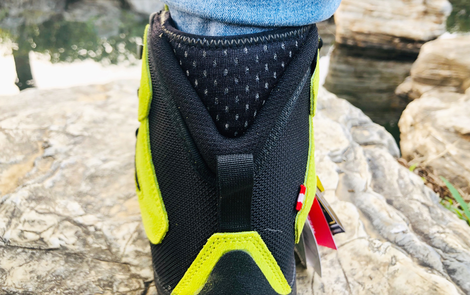 高帮登山鞋的缺点,lowa高帮登山鞋测评