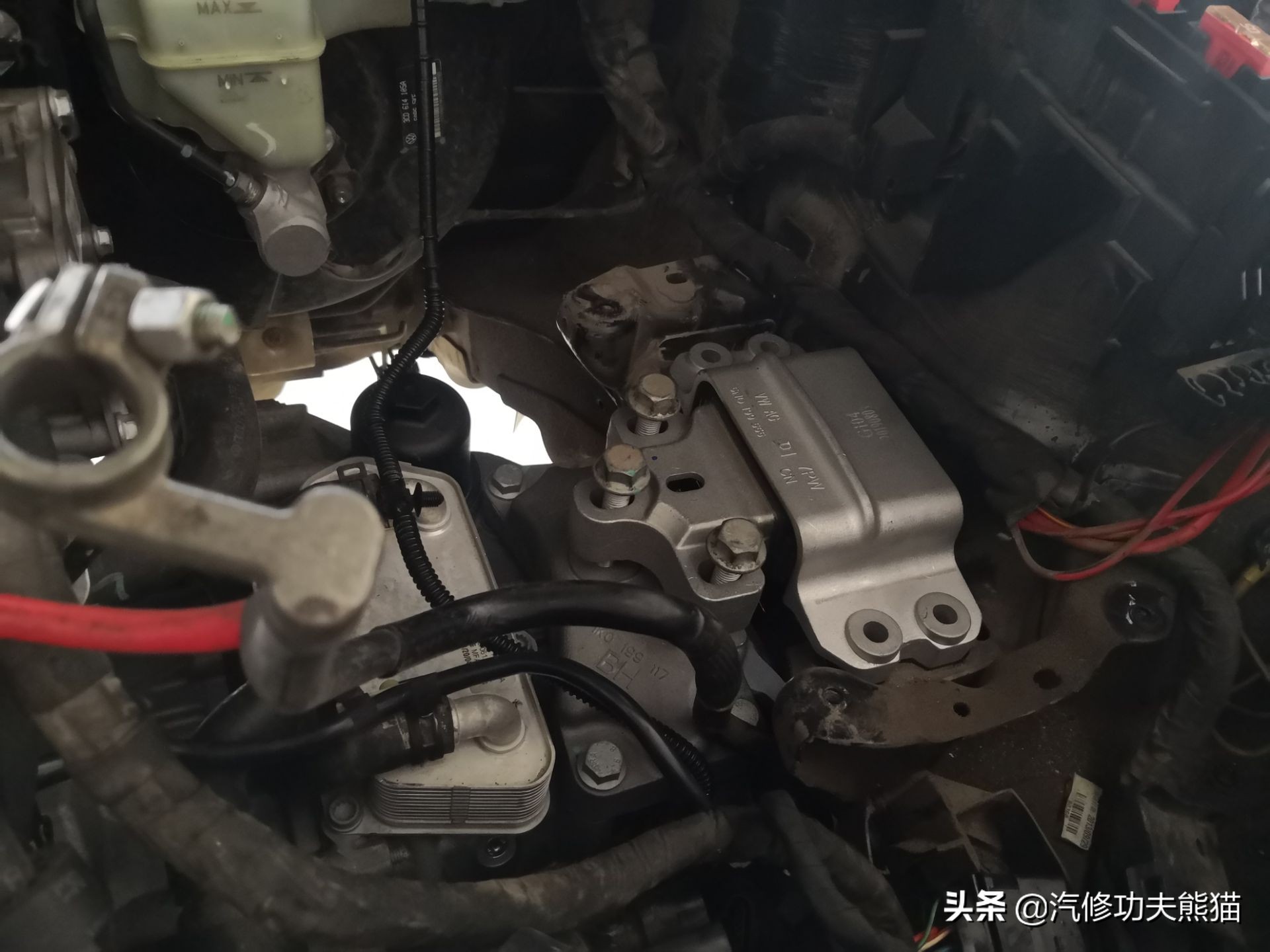 大众cc烧机油一般问题出现在哪里 (大众cc烧机油是什么表现)